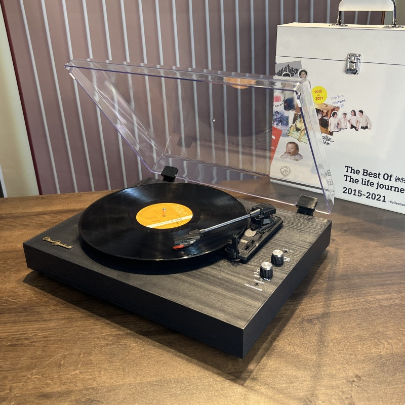 ビニールレコードプレーヤー、レコードプレーヤー、蓄音機、内蔵 - Desk Setup Speakers のレビューと価格