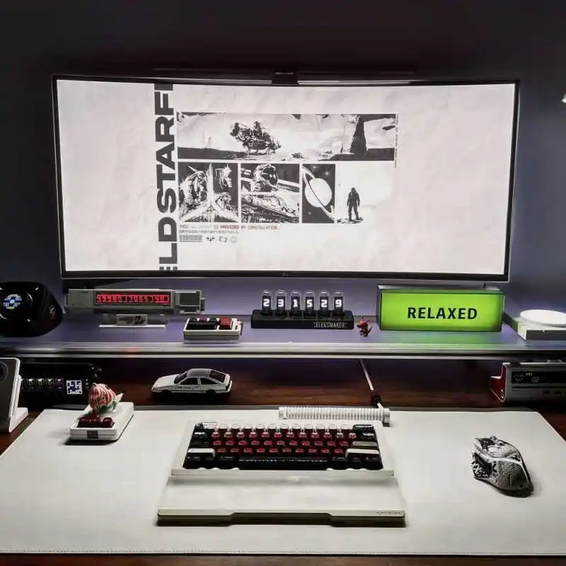 アルミニウムモニタースタンドアクリルデスクトップライザーラッ - Desk Setup Living Room のレビューと価格